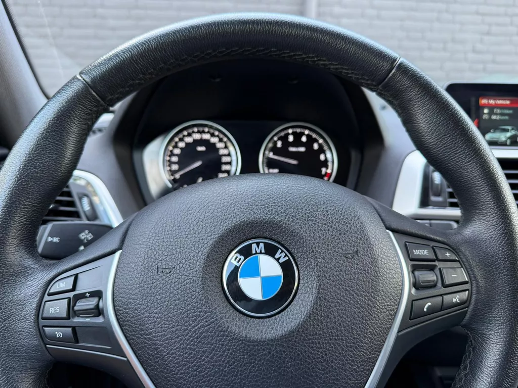 BMW 1-serie 118i Corporate Lease Executive NAVI | PDC | AIRCO | CRUISE | NWE APK BMW 1-serie 118i Corporate Lease Executive NAVI | PDC | AIRCO | CRUISE | NWE APK