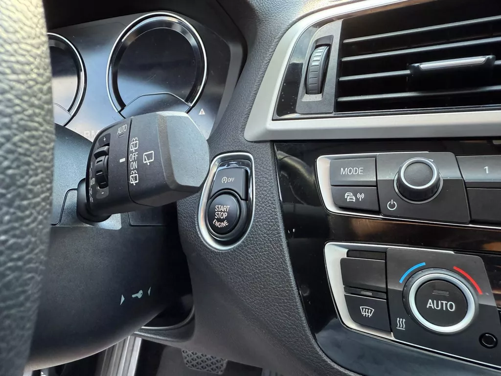 BMW 1-serie 118i Corporate Lease Executive NAVI | PDC | AIRCO | CRUISE | NWE APK BMW 1-serie 118i Corporate Lease Executive NAVI | PDC | AIRCO | CRUISE | NWE APK