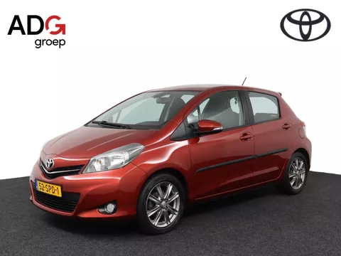 Toyota Yaris 1.3 VVT-i Dynamic | Trekhaak | Cruise-Control | Parkeercamera |