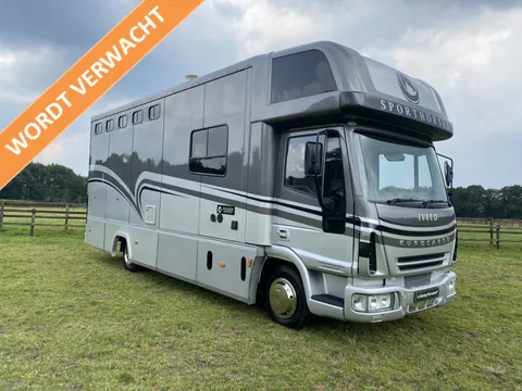 Iveco Eurocargo 7.5T 3-paards paardenvrachtwagen LIVING Marge