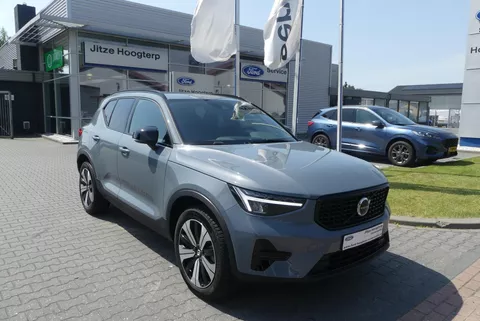 Volvo XC40 1.5 T4 Recharge R-Design FACELIFT! ADAPTIEVE CRUISE, MEMORY SEAT, HARMAN/KARDON, STOELVERWARMING, CLIMA, NAVI, ELEK. ACHTERKLEP, 9.673KM