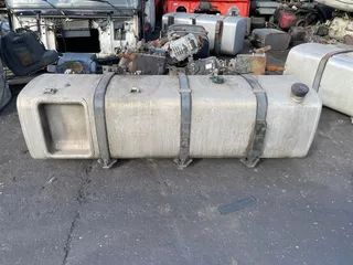 DAF 1944801 BRANDSTOFTANK 845 LTR 2327X675X620 MM (MET SCHADE)