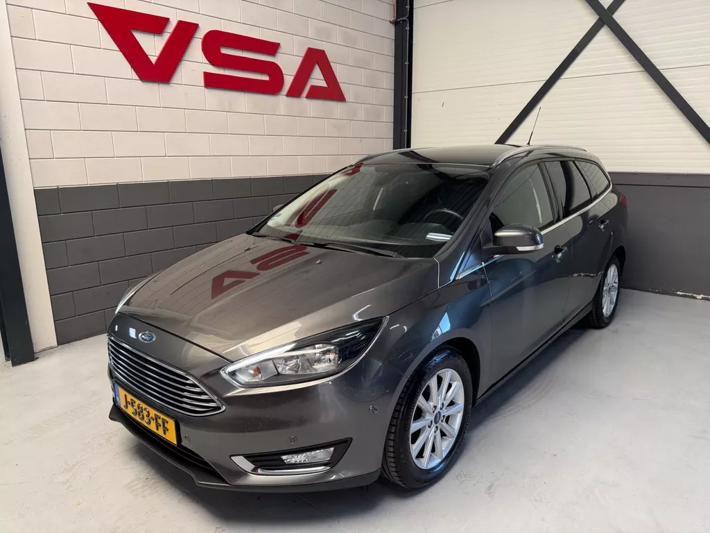 Ford Focus Wagon 1.5 Red Edition,key-less,Cruise,voorruitVW,Lux
