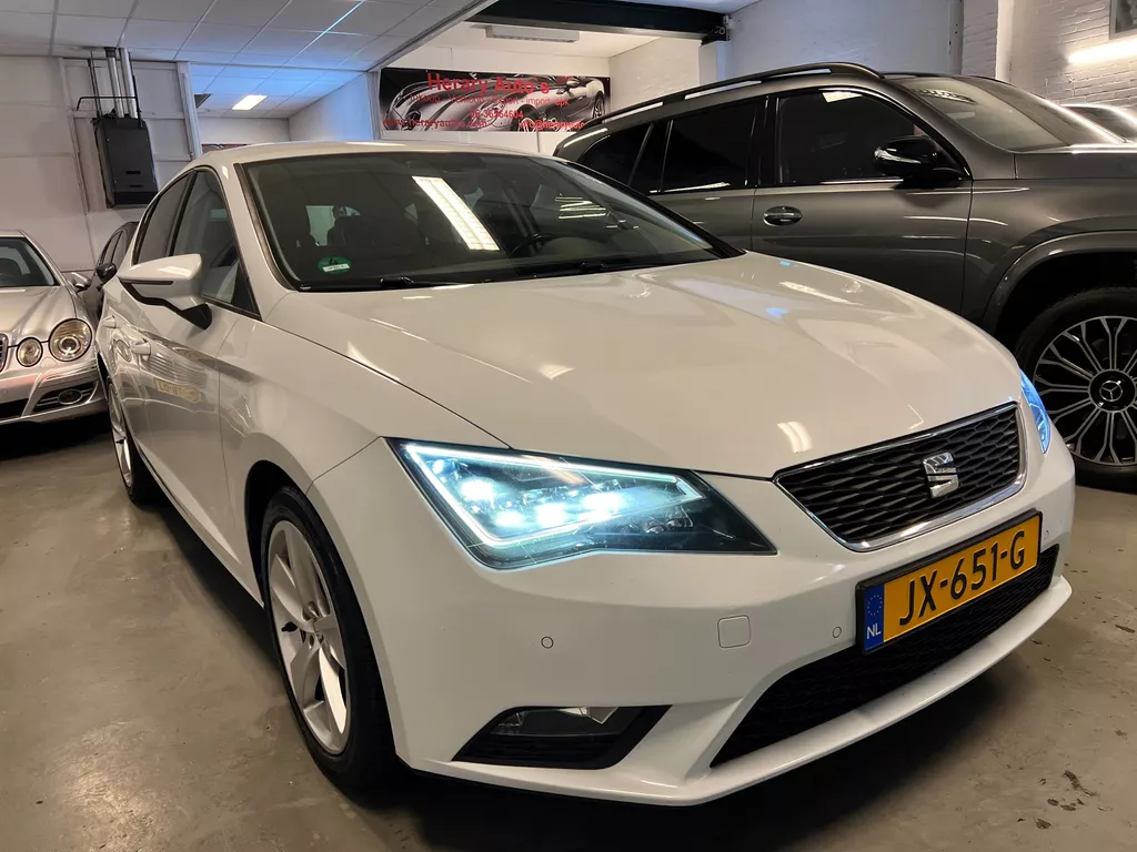 Seat Leon 1.6 TDI Style 5-Doors Navi BJ-16 EURO-6