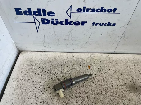DAF 1972591 INJECTOR (MET GEBREKEN)