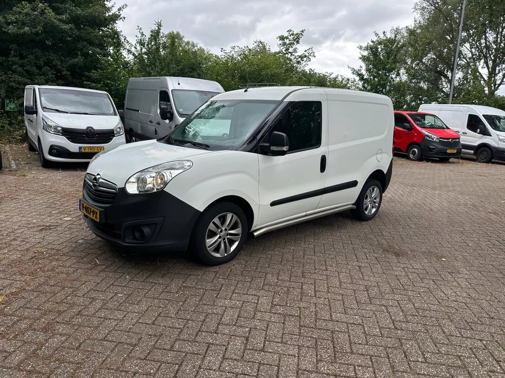 Opel Combo 1.3 CDTi White Edition Airco Euro 6 NW APK