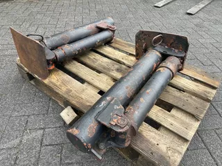 Diverse HYDRAULISCHE STEUNPOTEN DUBBELWERKEND L=82 CM
