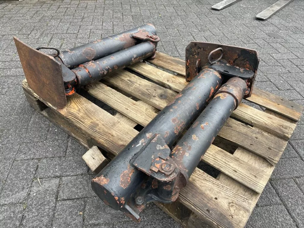 Diverse HYDRAULISCHE STEUNPOTEN DUBBELWERKEND L=82 CM