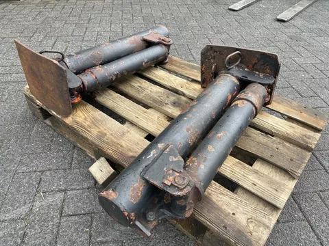 Diverse HYDRAULISCHE STEUNPOTEN DUBBELWERKEND L=82 CM