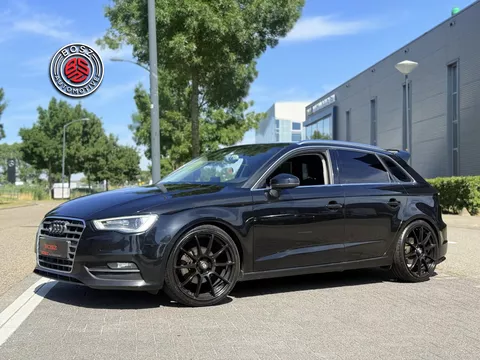 Audi A3 Sportback 1.4 TFSI DSG S-line S3 Camera Carplay Audi A3 Sportback 1.4 TFSI DSG S-line S3 Camera Carplay