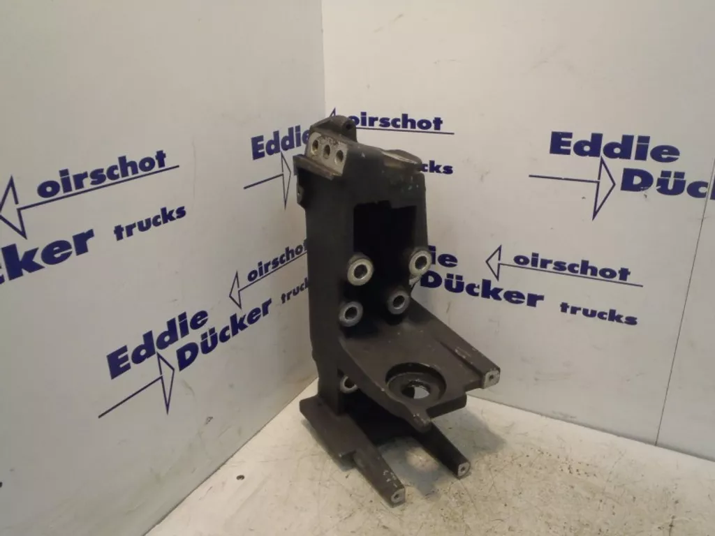DAF 1456930 BUMPER SUPPORT LEFT