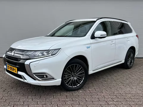 Mitsubishi Outlander 2.4 PHEV Instyle, Leder, Schuifdak, Trekhaak NL auto!