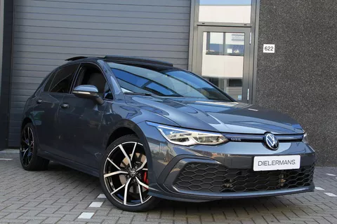 Volkswagen Golf 1.4 eHybrid GTE Panoramadak | Elektrische trekhaak | IQ lights | 19' Estoril | Dolphin Grey | Vol Volkswagen Golf 1.4 eHybrid GTE Panoramadak | Elektrische trekhaak | IQ lights | 19' Estoril | Dolphin Grey | Vol