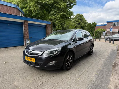Opel Astra Sports Tourer 1.4 Cosmo Leder Cruise Airco