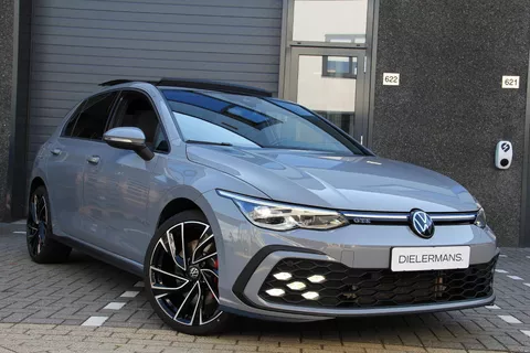 Volkswagen Golf 1.4 eHybrid GTE Panorama dak | 19' Adelaide velgen | Nardo Grey | Assistentie pakket | Winter pakket Volkswagen Golf 1.4 eHybrid GTE Panorama dak | 19' Adelaide velgen | Nardo Grey | Assistentie pakket | Winter pakket
