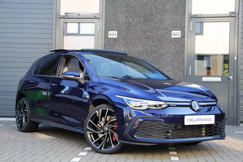 Volkswagen Golf 1.4 eHybrid GTE Lederen bekleding | Panorama dak | 19' Adelaide velgen | Vol Volkswagen Golf 1.4 eHybrid GTE Lederen bekleding | Panorama dak | 19' Adelaide velgen | Vol