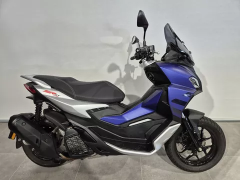 Aprilia SR GT 200