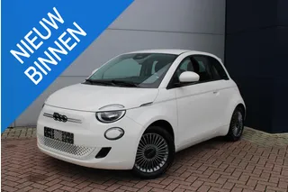 Fiat 500 Icon 42 kWh Automaat Airco Carplay 20.687km Nieuwstaat