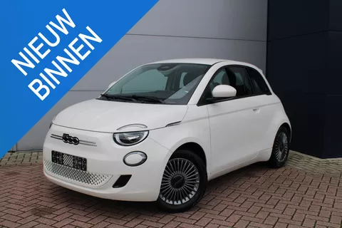 Fiat 500 Icon 42 kWh Automaat Airco Carplay 20.687km Nieuwstaat