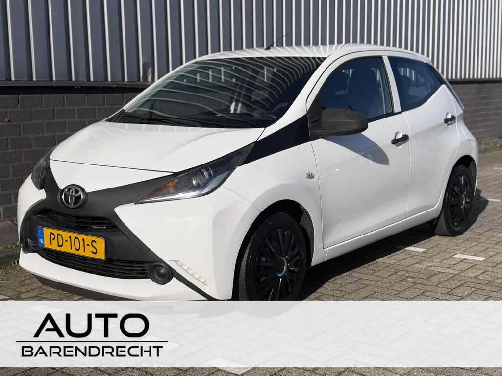 Toyota Aygo 1.0 VVT-i x-now Airco | Navigatiescherm!