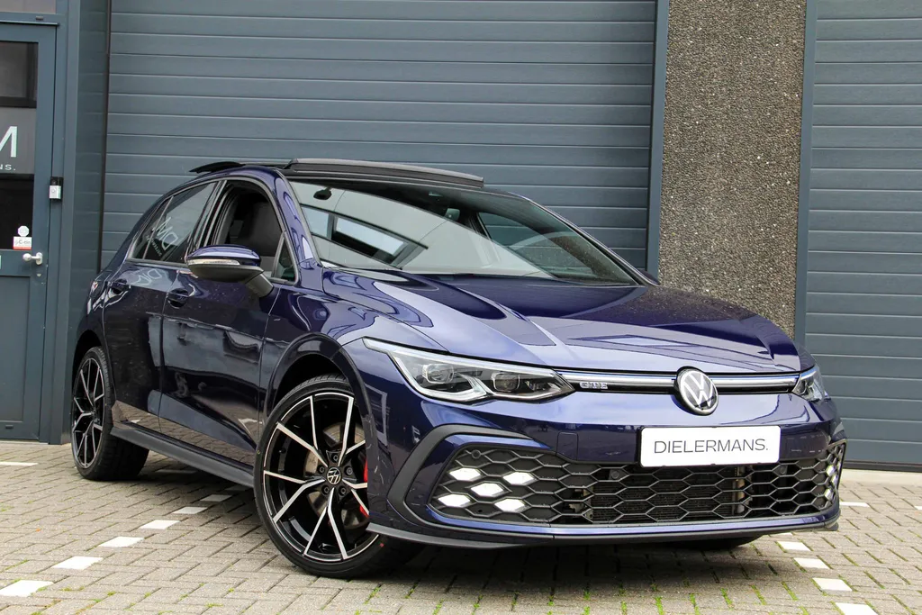 Volkswagen Golf 1.4 eHybrid GTE Pano | IQ | Head up | Keyless entry | 19' Estoril | Full option