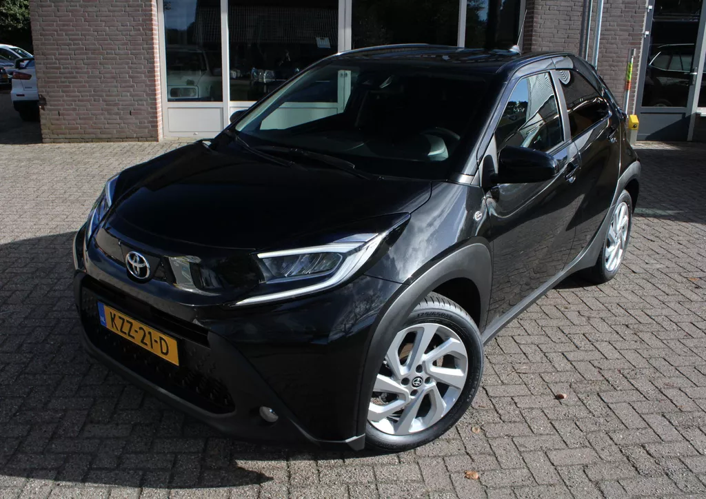 Toyota Aygo X 1.0 Carplay, Achteruitrijcamera, Adaptive cruise, LED, Airco, 17" LMV
