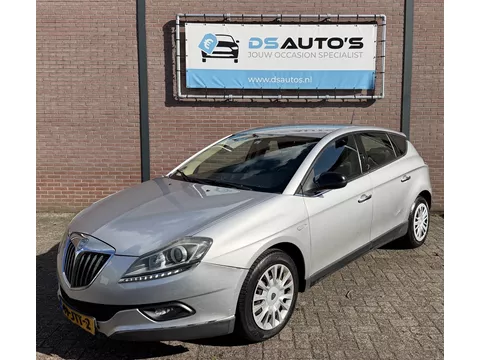 Lancia Delta 1.4-16V Argento