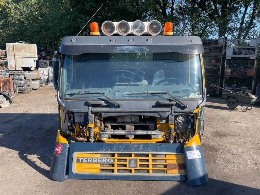 Volvo DAY CAB