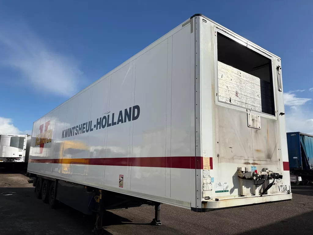 Schmitz Cargobull SKO 24/L-13.4 FP 45 COOL (SKO24) Palletbox Isolated box, LBW taillift, Alu floor , disc