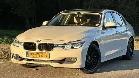 Bmw 3-serie 320i F30 - Automaat LED - LEDER !