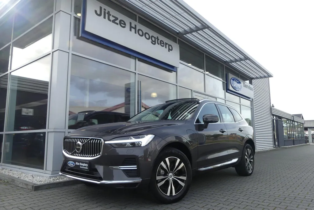 Volvo XC60 2.0 T6 Plug-in hybrid AWD Plus Bright ELEKT. TREKHAAK, PANO, LEER, MEMORY 2X, WINTER PACK, ADAPT. CRUISE, CLIMA, NAVI, CAMERA, PDC V&amp;A, APPLE CARPLAY/ANDROID AUTO, BLIS, KEYLESS, ELEKT. ACHTERKLEP, ELEKT. STOELEN, 81.376KM