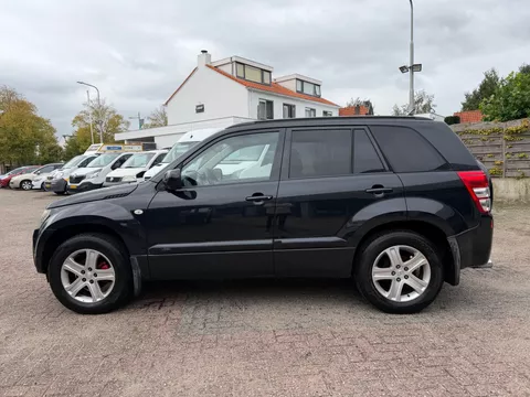 Suzuki Grand Vitara 2.0-16V,103kw/140pk,4x4,10-2007: 3750,-