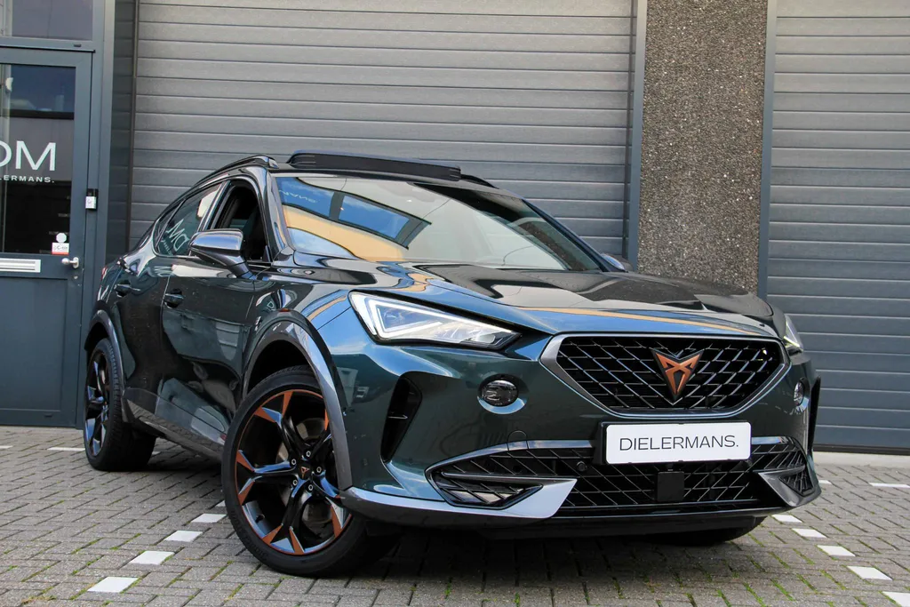 CUPRA Formentor 1.4 eHybrid VZ DSG 245 PK Copper | Pano | Kuipstoelen | Vol in de opties | 1e lak | Dealer onderhouden | Camouflage Green Metallic!