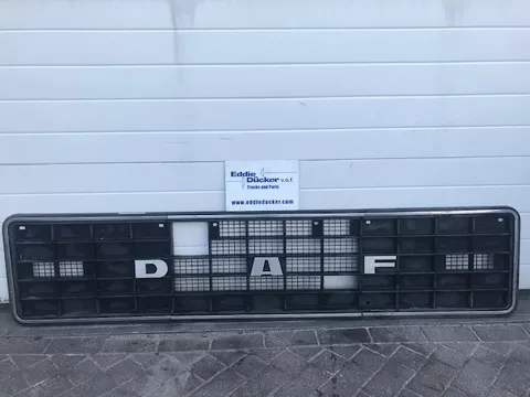 DAF BOVEN GRILLE
