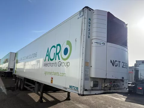 Schmitz Cargobull Multitemp, 260, Trommelbremse, Alu Boden, alu floor ,m Blumenbreit, Flower width